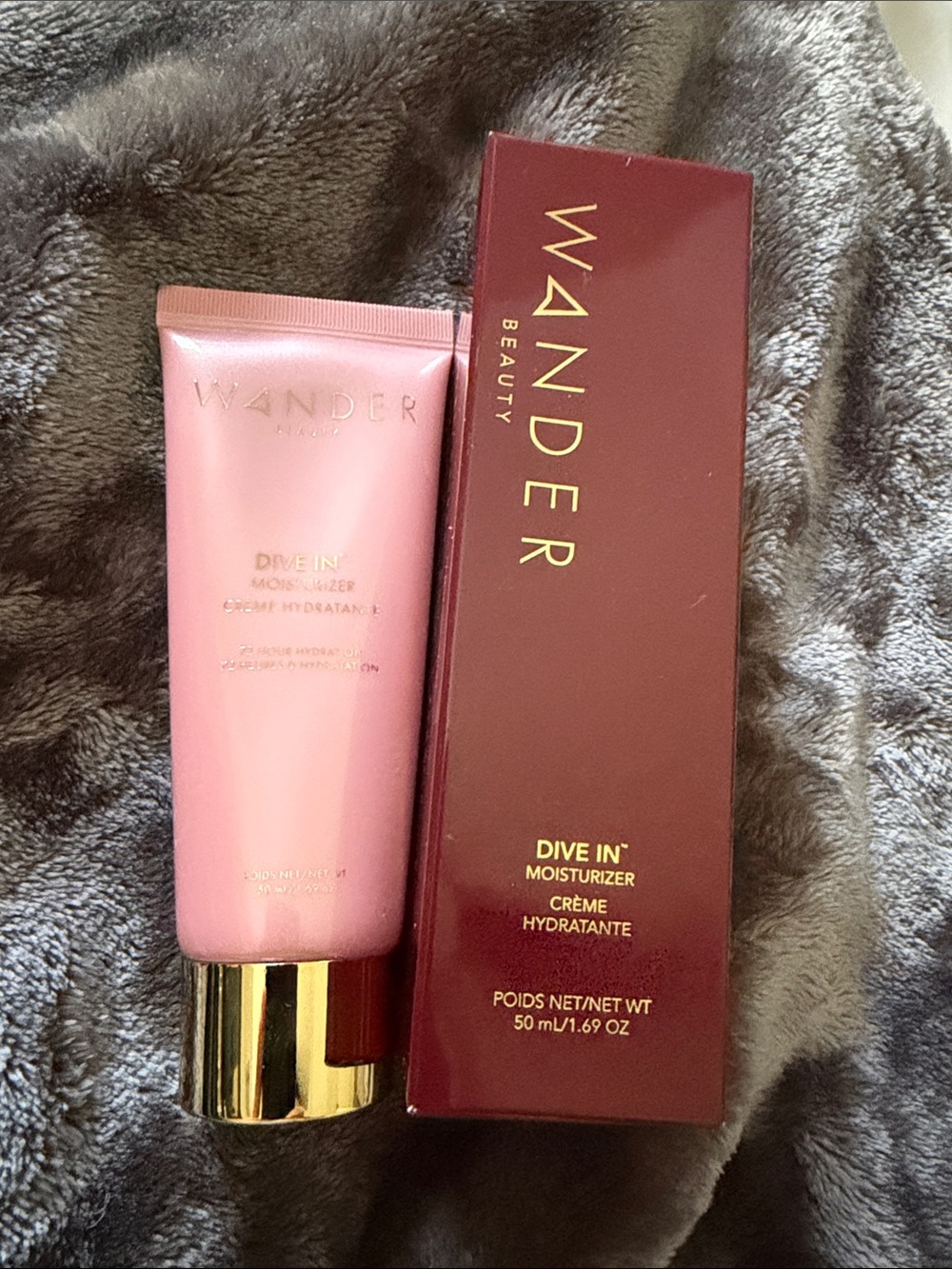 Wander Beauty Dive In Moisturizer - Pink and Burgundy Packaging